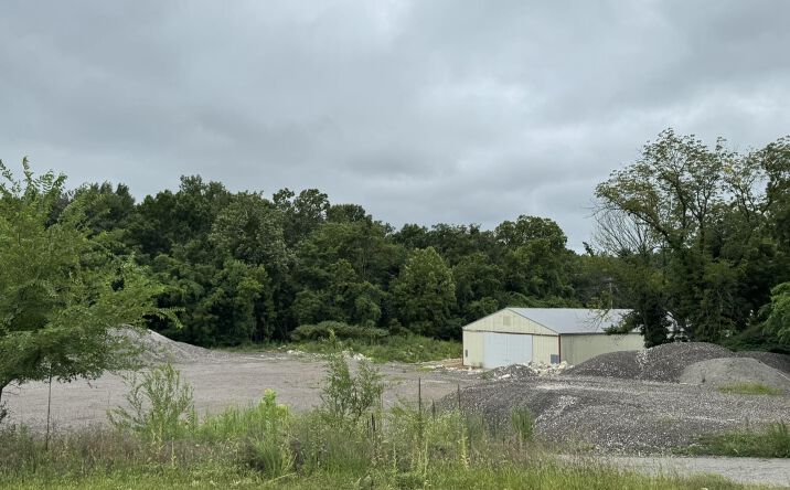 Pictures of Industrial property located at 2302 E MCCARTY STREET, Jefferson City, MO 65101 for sales - image #1