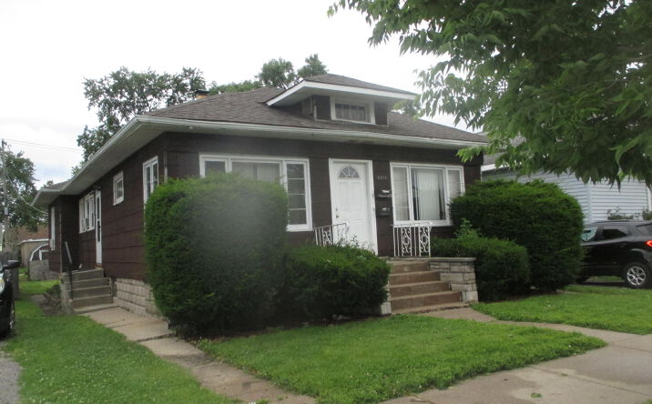 Pictures of Multifamily property located at 2711 164th Place, Hammond, IN 46323 for sales - image #1