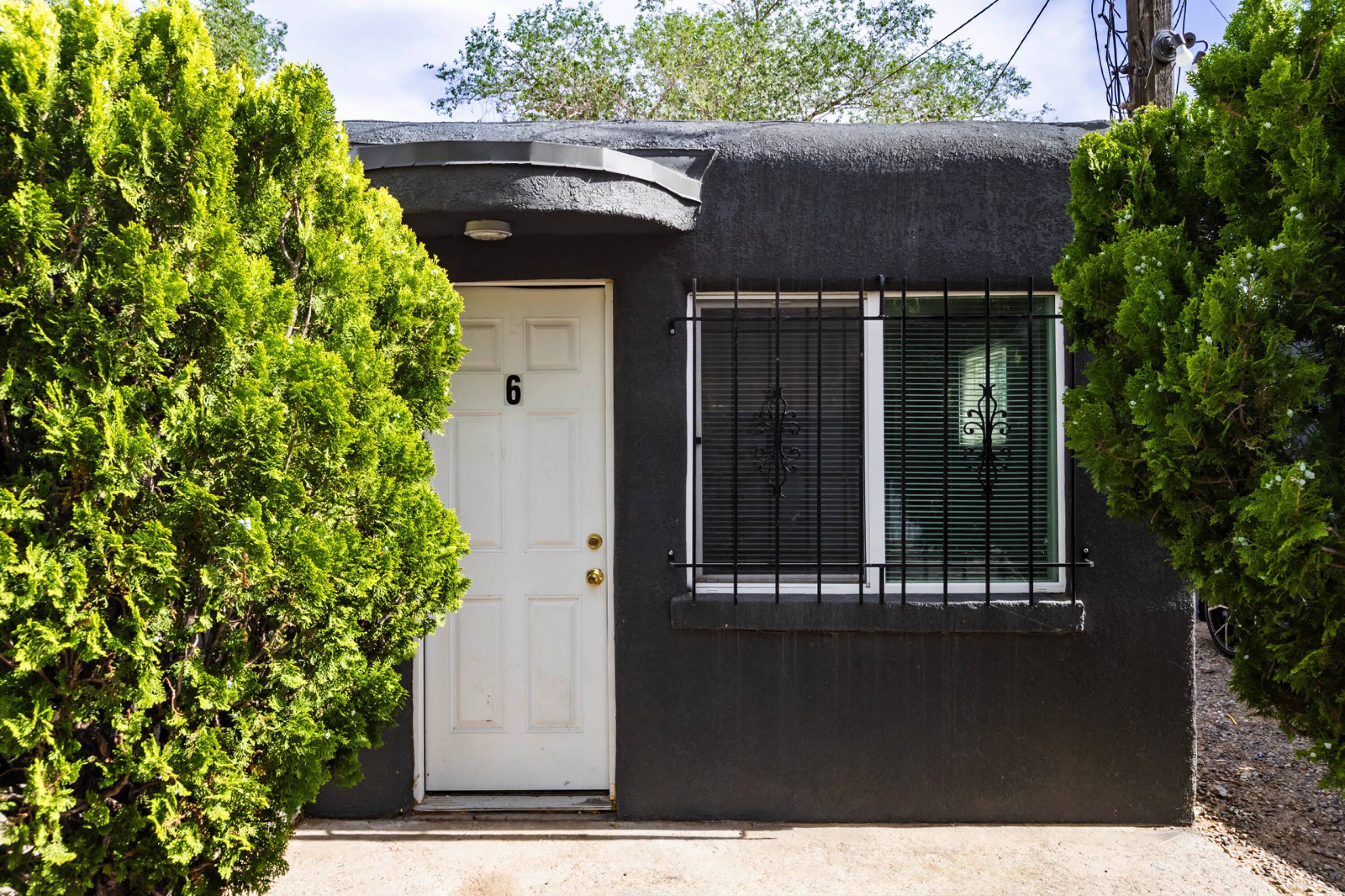 6720 Cochiti SE