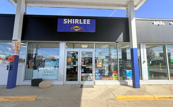 Pictures of Retail, Business for Sale property located at 606 Shirlee Street, Vincennes, IN 47591 for sales - image #1