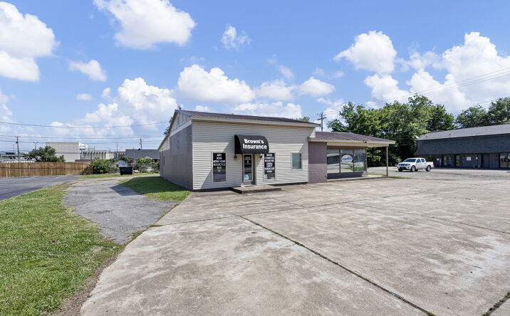 Pictures of Office property located at 309 E MAIN ST, CLARKSVILLE, AR 72830-3725 for sales - image #1