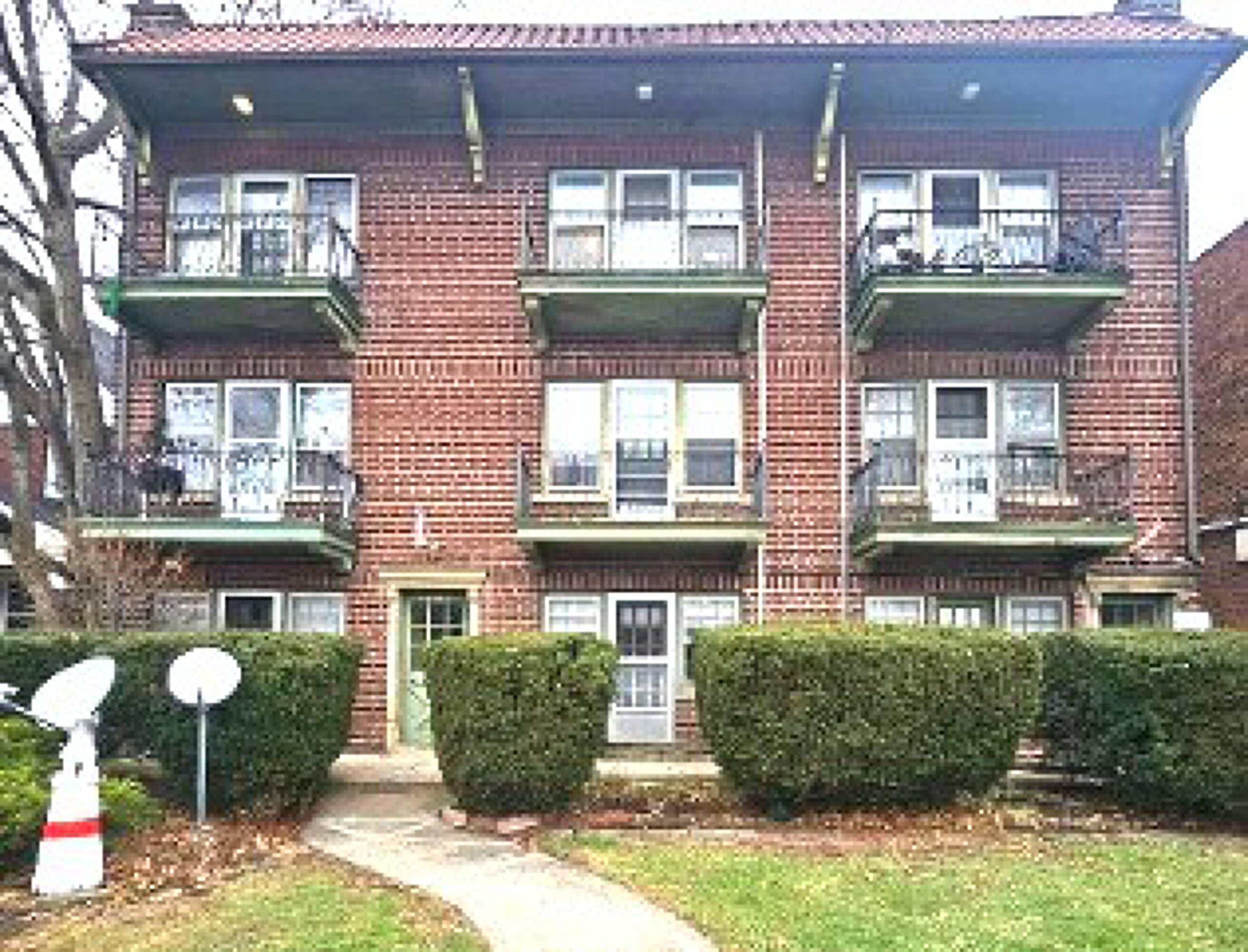 16812 Madison Ave  