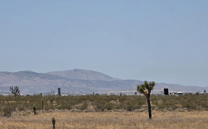 Pictures of Land property located at Llano Cutoff, Llano, CA 93544 for sales - image #1