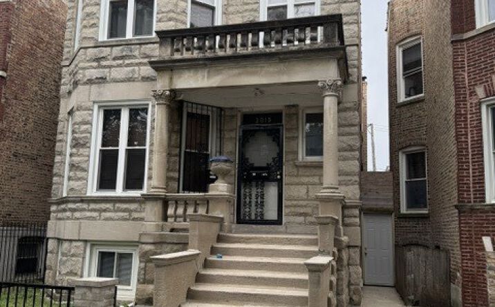 Pictures of Multifamily property located at 3919 W Monroe Street, Chicago, IL 60624 for sales - image #1