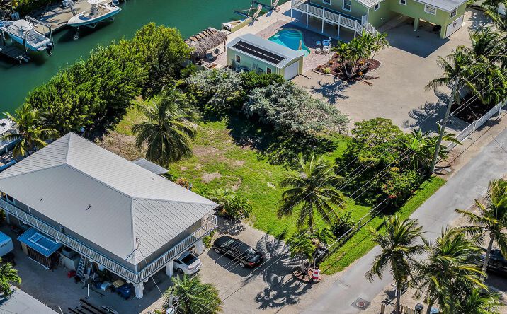 Pictures of Land property located at 149 Iroquois Drive, Islamorada, FL 33036 for sales - image #1