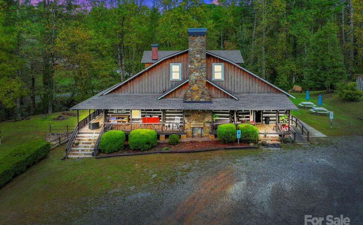 Pictures of Retail property located at 1196 N Country Club Road, Brevard, NC 28712 for sales - image #1