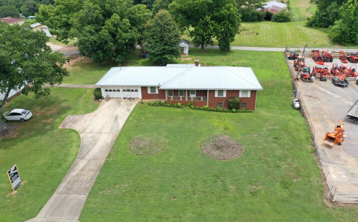 Pictures of Business for Sale, Office, Retail property located at 2540 Dahlonega Highway, Cumming, GA 30040 for sales - image #1