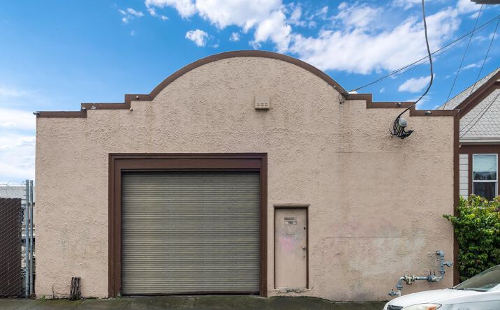 Pictures of Retail, Industrial, Self Storage property located at 705 37th Street, Oakland, CA 94609 for sales - image #1