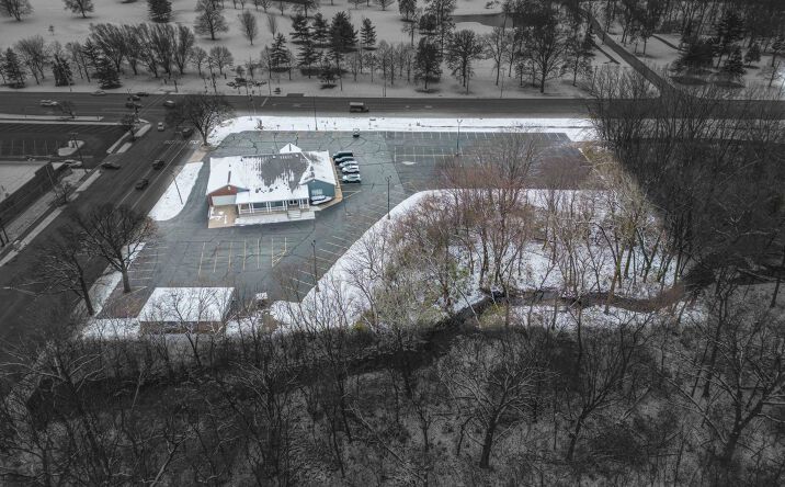 Pictures of Retail property located at 3201 West Jefferson Street, Joliet, IL 60431 for sales - image #1