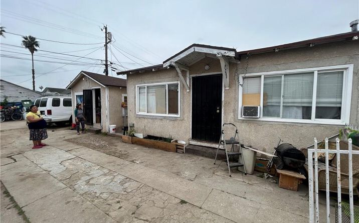 Pictures of Multifamily property located at 1362 East Vernon Avenue, Los Angeles, CA 90011 for sales - image #1