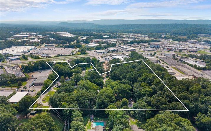 Pictures of Retail, Mobile Home Park property located at 2170 Pelham Parkway, Pelham, AL 35124 for sales - image #1