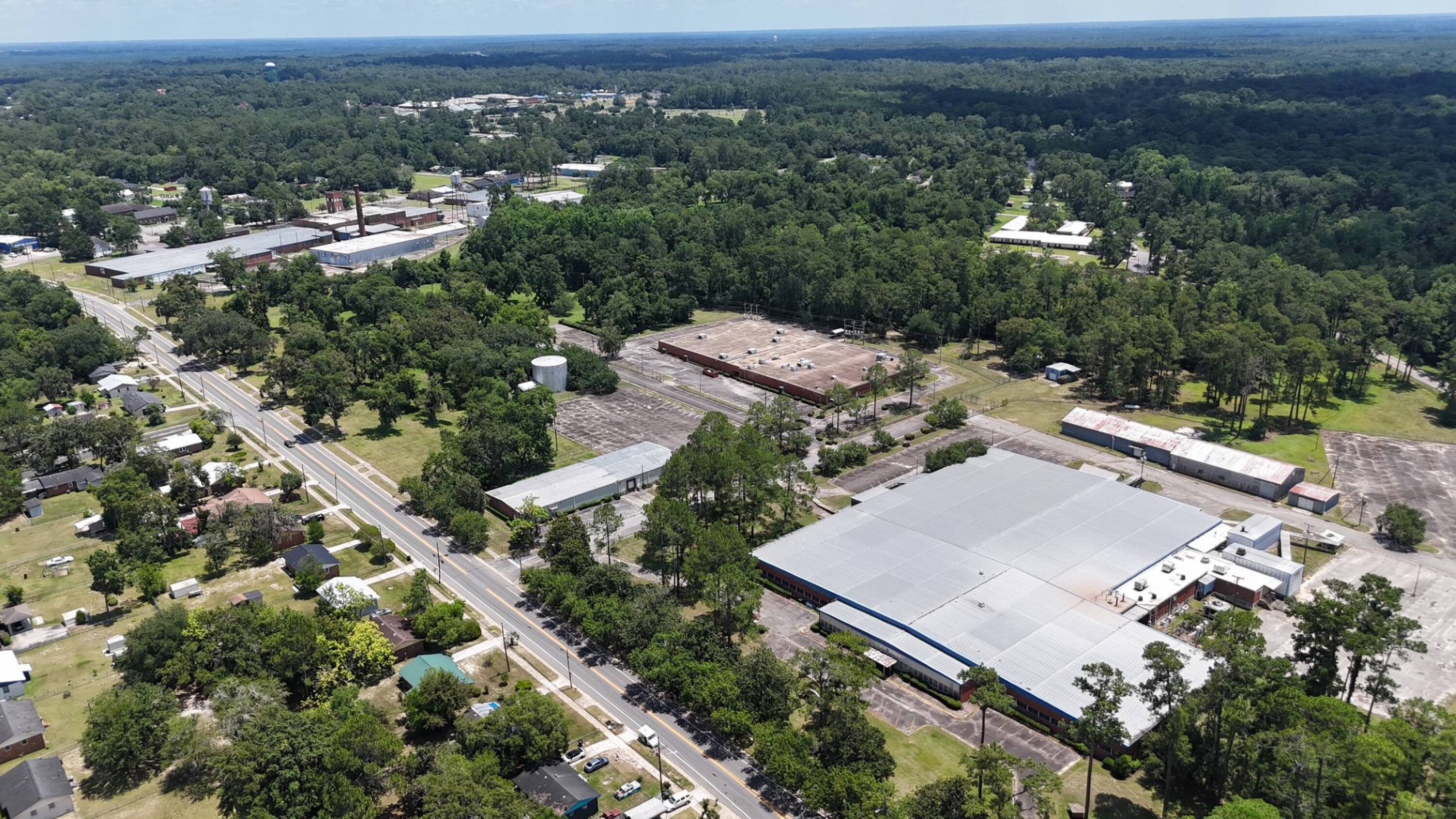 301 Riverside Dr, Moultrie, GA 31768