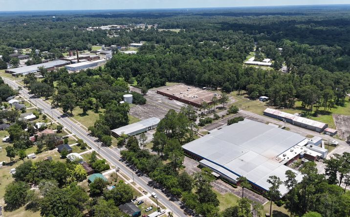 Pictures of Industrial, Office, Land property located at 301 Riverside Drive, Moultrie, GA 31768 for sales - image #1