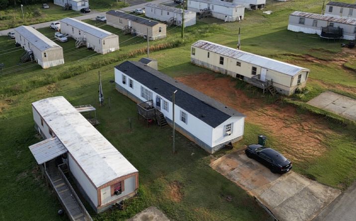 Pictures of Mobile Home Park property located at 1075 North Broad Street, Clinton, SC 29325 for sales - image #1