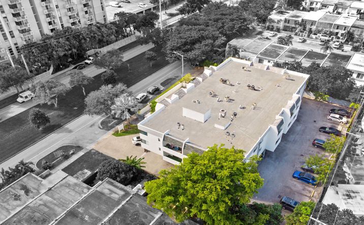 Pictures of Multifamily property located at 2345 NE 135th Street, North Miami, FL 33181 for sales - image #1