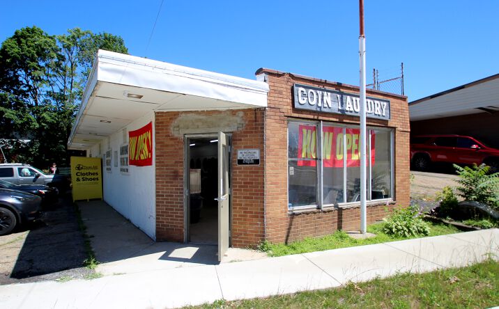 Pictures of Retail property located at 611 10th Street Northwest, Canton, OH 44703 for sales - image #1
