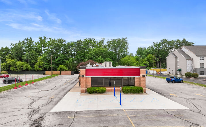 Pictures of Retail property located at 12150 MARKET PLACE DR, Birch Run, MI 48415 for sales - image #1