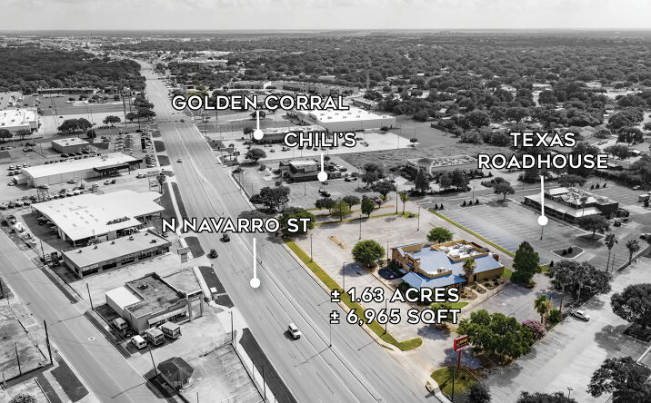 Pictures of Retail property located at 4904 N NAVARRO ST, VICTORIA, TX 77904-2014 for sales - image #1