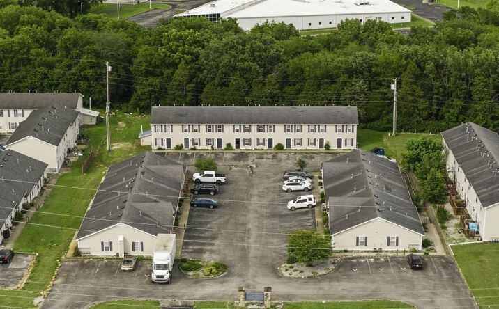 Pictures of Multifamily property located at 1960 STONEHENGE AVE, BOWLING GREEN, KY 42101 for sales - image #1
