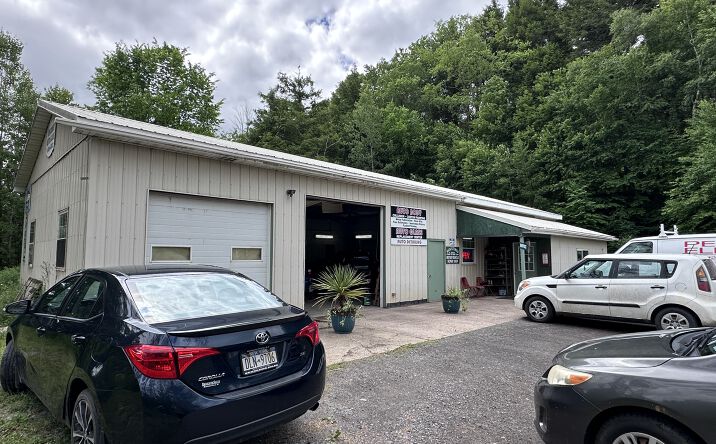 Pictures of Retail property located at 42368 New York 28, Arkville, NY 12406 for sales - image #1