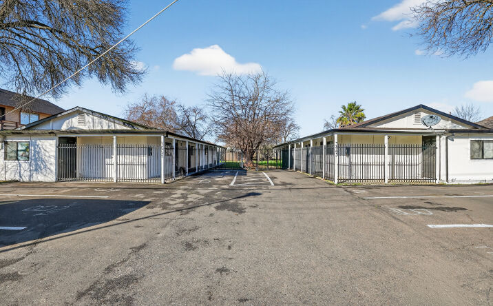 Pictures of Retail property located at 3441-3445 Altos Avenue, Sacramento, CA 95838 for sales - image #1
