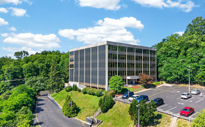 Pictures of Office, Special Purpose property located at 2300 MONTANA AVE, CINCINNATI, OH 45211-3829 for sales - image #1
