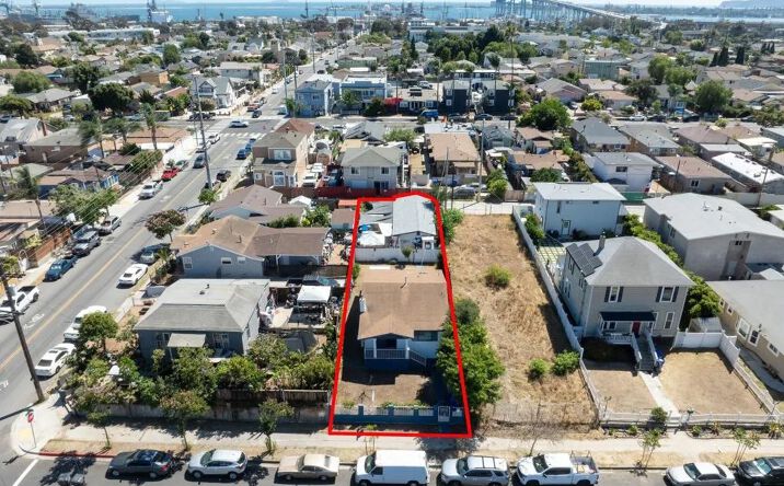 Pictures of Multifamily property located at 2181-2181 1/2 Franklin Avenue, San Diego, CA 92113 for sales - image #1