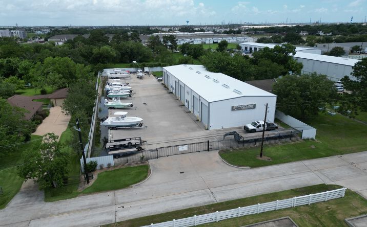 Pictures of Industrial, Mixed Use, Office property located at 1008 DELESANDRI LN, KEMAH, TX 77565-3141 for sales - image #1