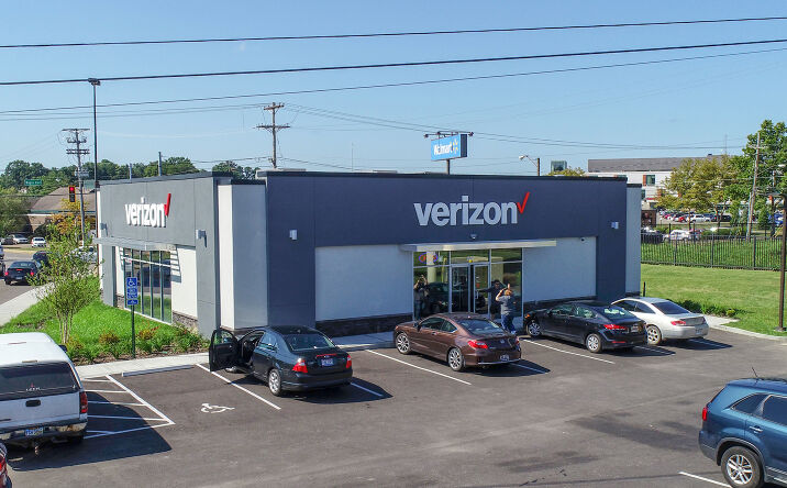 Pictures of Retail property located at 2830 Maple Ave, Zanesville, OH 43701 for comps - image #1