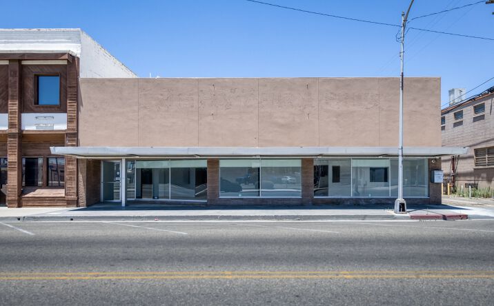 Pictures of Retail, Industrial property located at 2018 E FRONT ST, SELMA, CA 93662 for sales - image #1