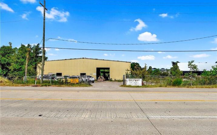 Pictures of Industrial property located at 5504 Common Street, Lake Charles, LA 70607 for sales - image #1