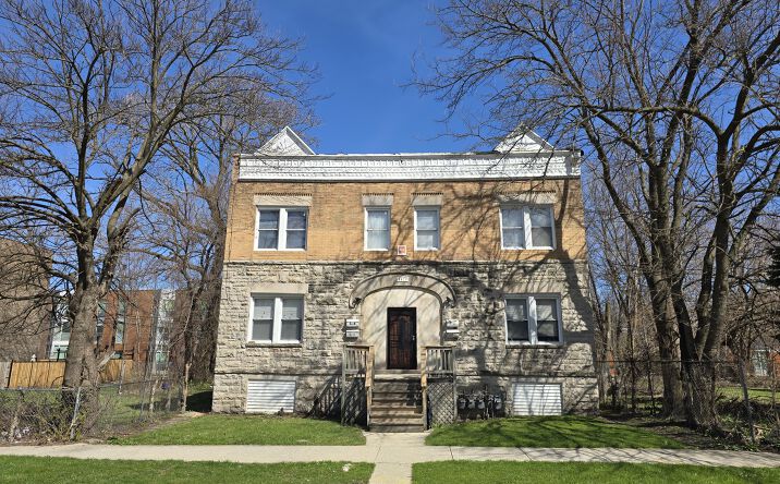 Pictures of Multifamily property located at 5621 S Green Street, Chicago, IL 60621 for sales - image #1