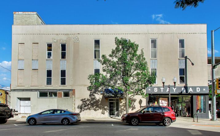 Pictures of Mixed Use property located at 402 E State Street, Rockford, IL 61104 for sales - image #1