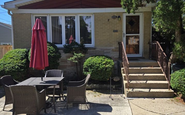 Pictures of Multifamily property located at 6213 W NEWPORT Avenue, Chicago, IL 60634 for sales - image #1
