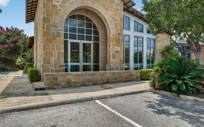 Pictures of Special Purpose property located at 16007 Via Shavano, San Antonio, TX 78249 for sales - image #1