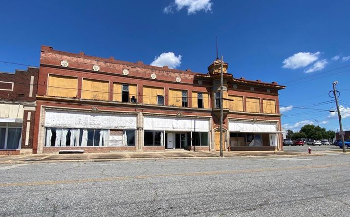 Pictures of Special Purpose property located at 205 S 8th Street, Cordele, GA 31015 for sales - image #1