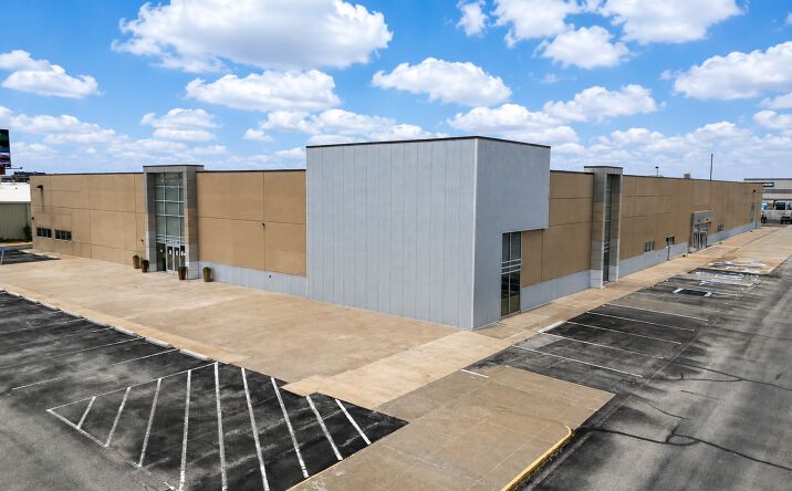 Pictures of Office property located at 4006 West Loop 289 Access Road, Lubbock, TX 79407 for sales - image #1