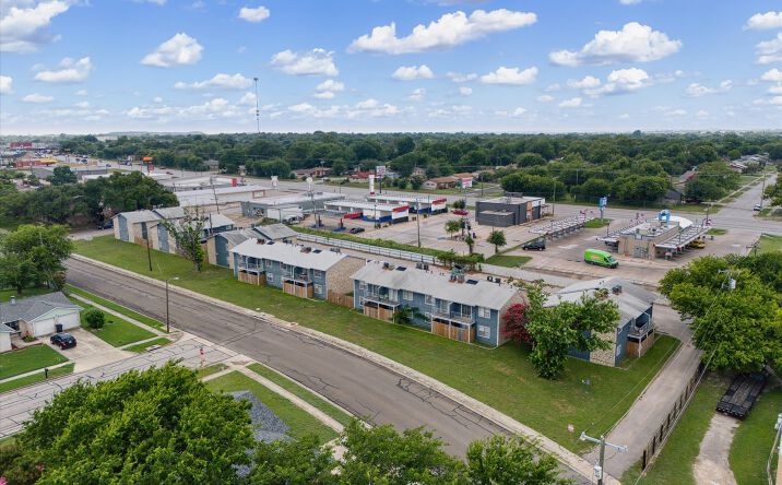 Pictures of Multifamily property located at 2203 Jennifer Dr, Killeen, TX 76542 for sales - image #1