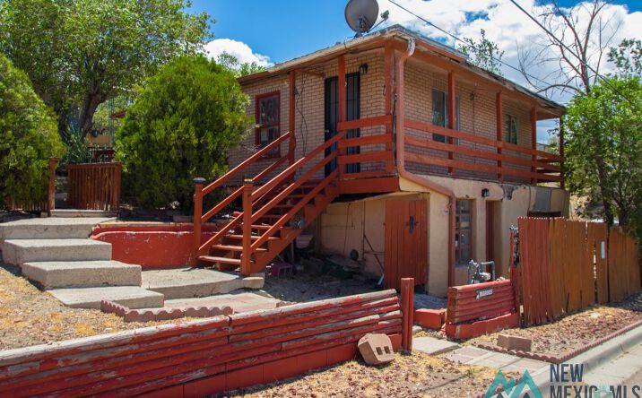 Pictures of Multifamily property located at 706 & 708 1st Street, Gallup, NM 87301 for sales - image #1