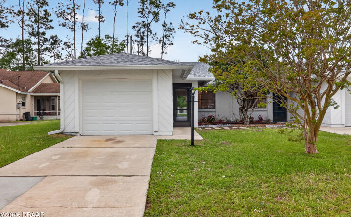 Pictures of Multifamily property located at 10 Bren Mar Lane, Palm Coast, FL 32137 for sales - image #1