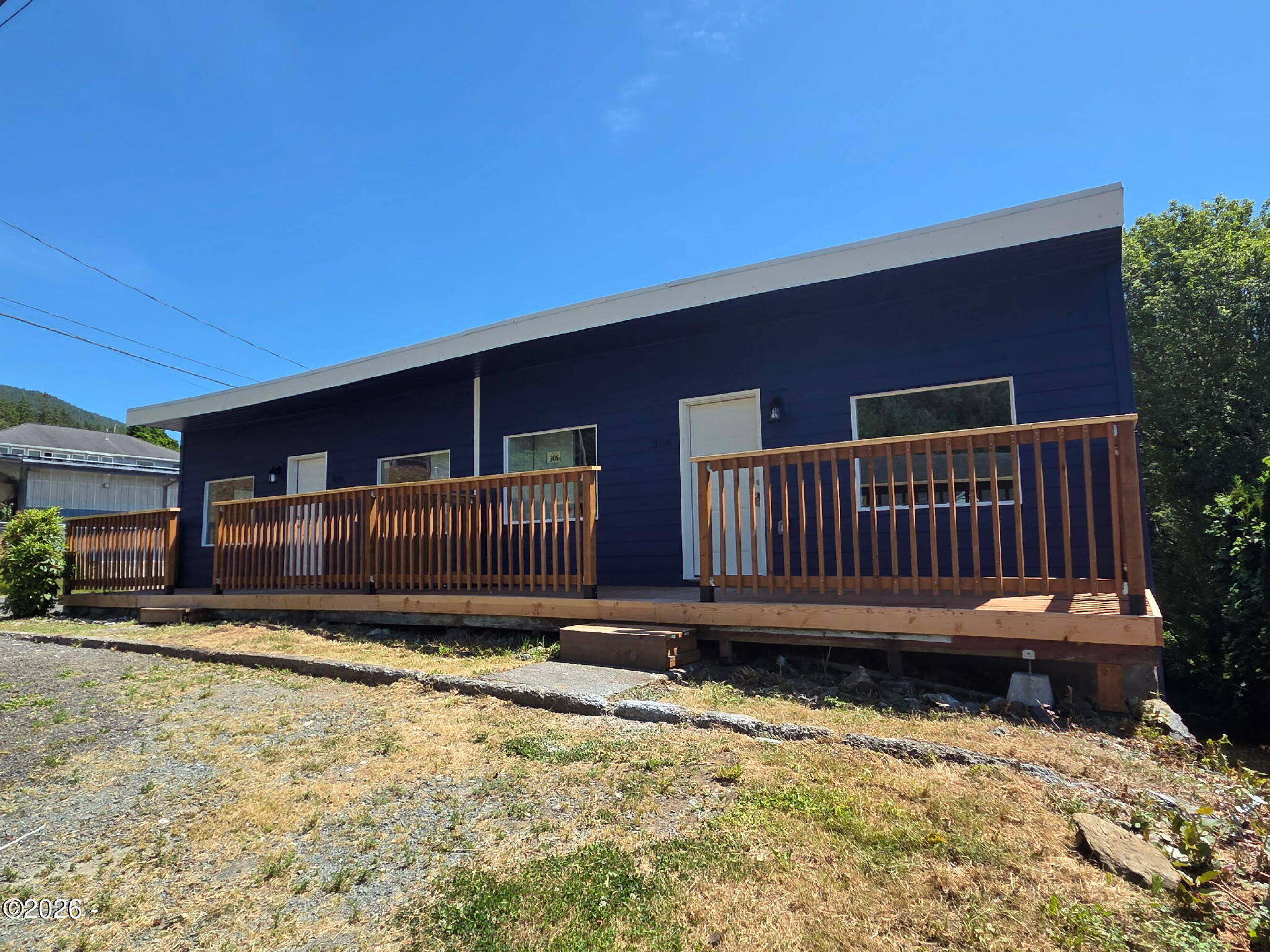 306 8th Street Unit 306 / 308