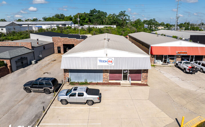 Pictures of Industrial property located at 1051 Goodwin Drive, Lexington, KY 40505 for sales - image #1