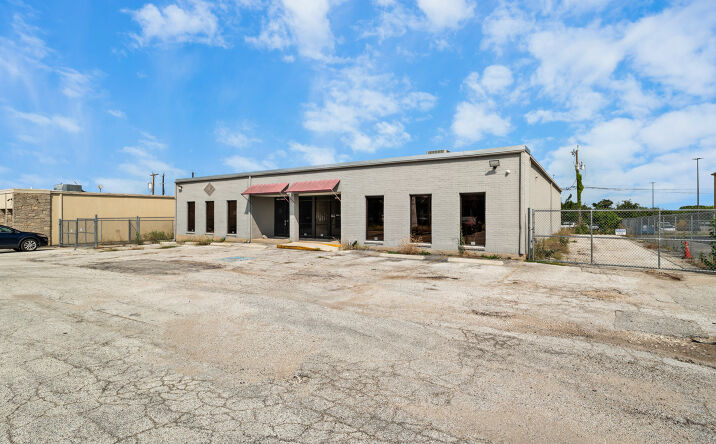 Pictures of Industrial, Office property located at 10854 Vandale St, San Antonio, TX 78216 for sales - image #1