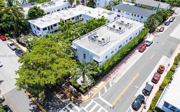 Pictures of Multifamily property located at 960 Jefferson Ave, Miami Beach, FL 33139 for sales - image #1