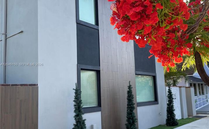 Pictures of Multifamily property located at 1215 E Broward Blvd, Fort Lauderdale, FL 33301 for sales - image #1