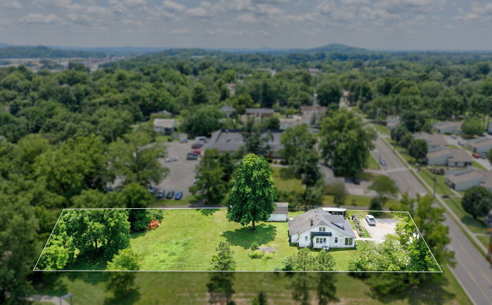 Pictures of Retail, Office property located at 136 South Walnut Avenue, Cookeville, TN 38501 for sales - image #1