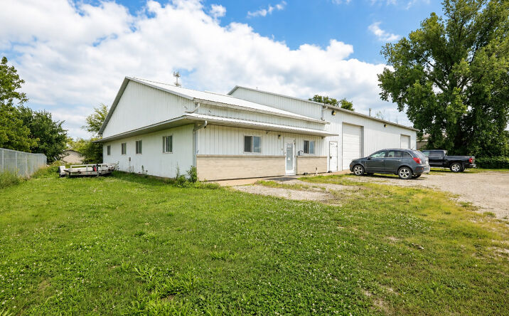 Pictures of Office property located at 235 GARFIELD ST, CARLISLE, IA 50047-7602 for sales - image #1