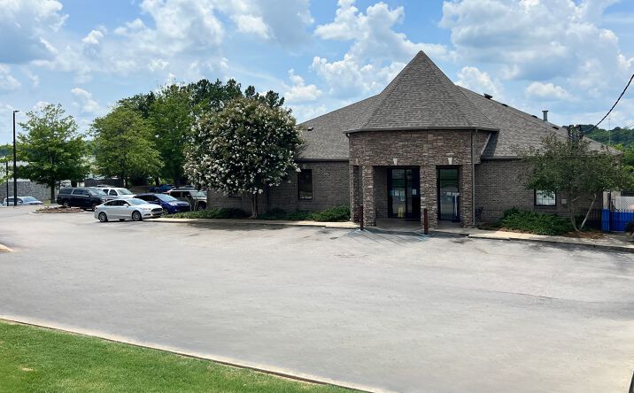 Pictures of Retail, Office property located at 604 Gayle Street, Gardendale, AL 35071 for sales - image #1