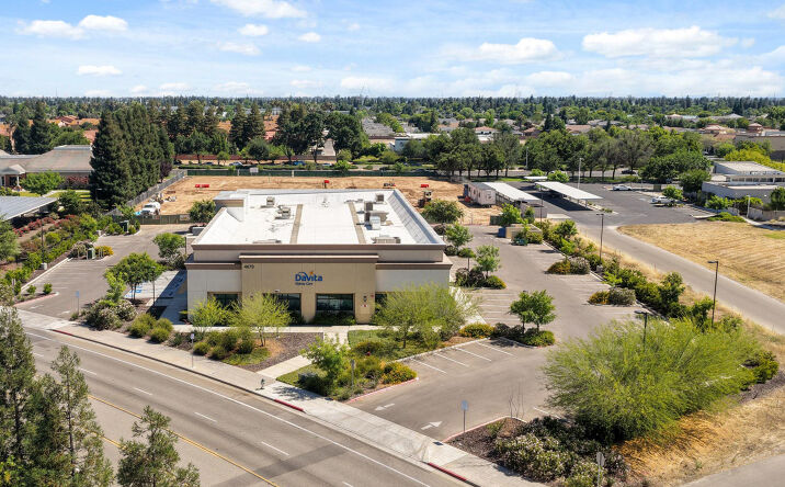 Pictures of Office property located at 4679 W. Spruce Avenue, Fresno, CA 93722 for sales - image #1