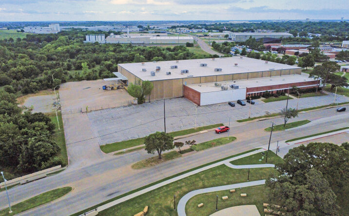 Pictures of Industrial property located at 1500 E Broad Street, Mansfield, TX 76063 for sales - image #1